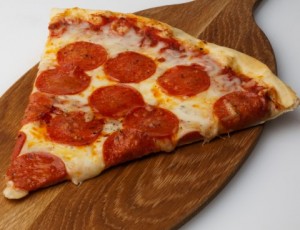 La Pizza pepperoni es una de las pizzas más populares, y la favorita de muchos. Pizza pepperoni